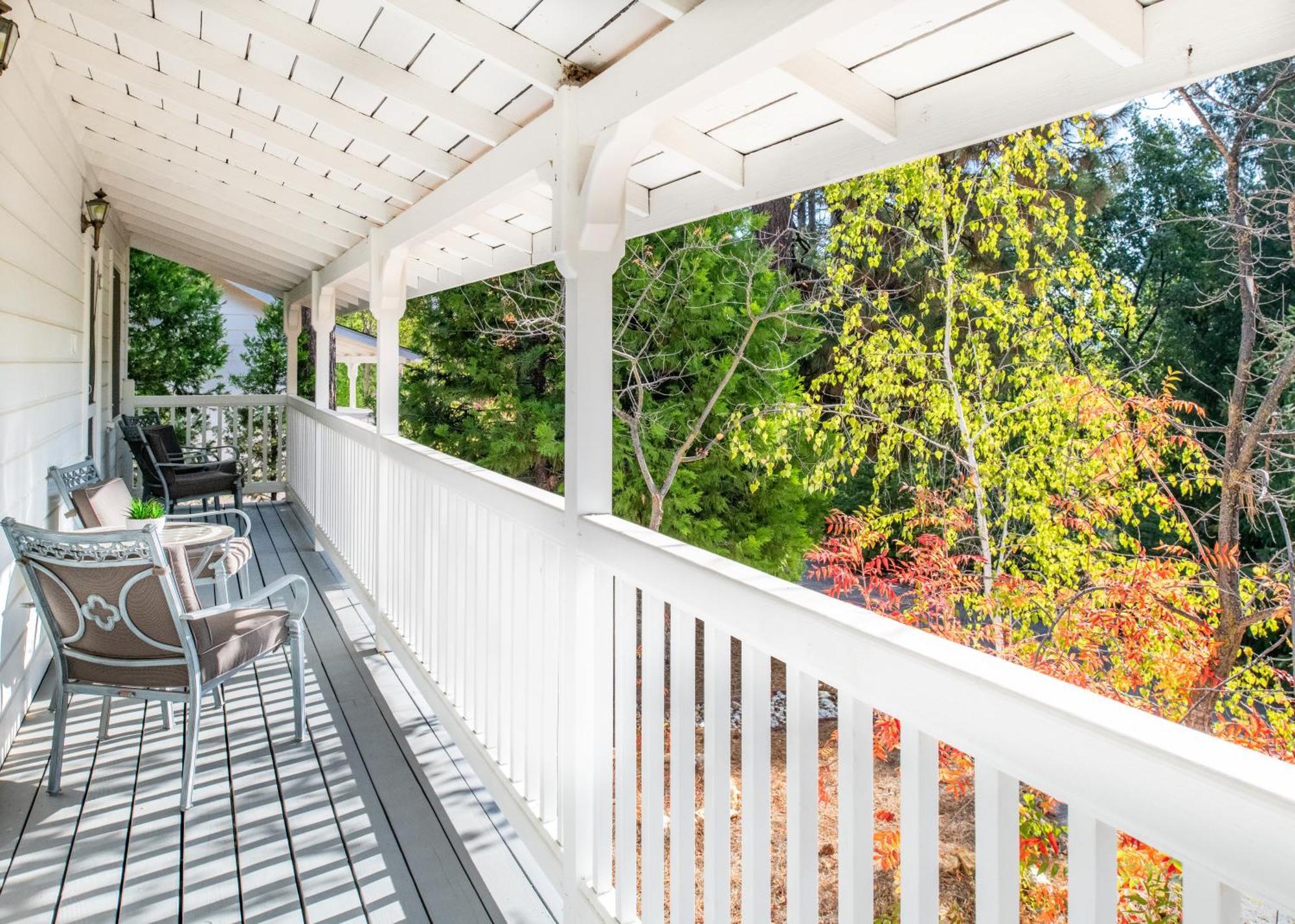 Inn At Sugar Pine Ranch Groveland Exterior photo